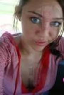 mileyworldd - multe poze rare cu miley