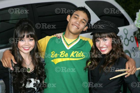 demilovato_net-chevyrocksthefuture-feb19-0004 - 0-Demi Lovato-0