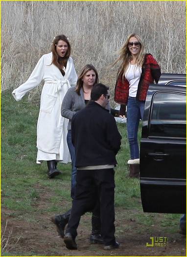 miley-cyrus-white-horse-photo-shoot-13