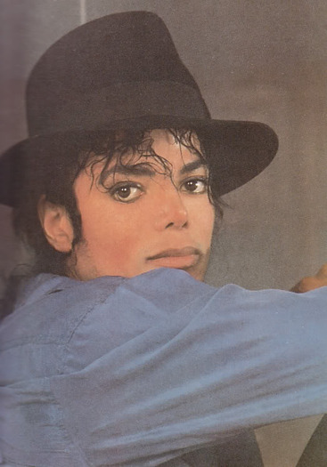 34 - AAASunt un fan michael jacksonAAA