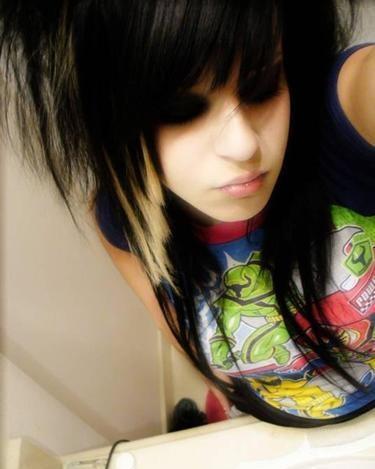 3375fe26b74cb27fb893b5bxy1 - Emo Girls