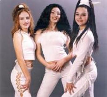 5 - Claudia Pavel-Cream