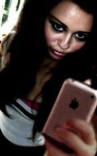 129 - multe poze miley