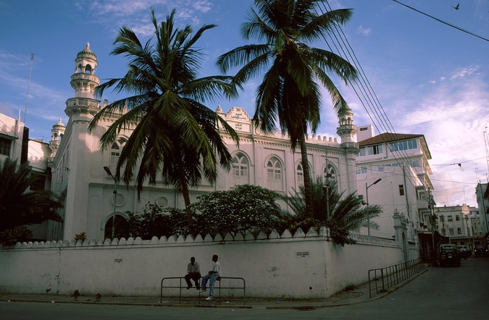 Saifee Masjid in Tanzania - Islamic Architecture Around the World