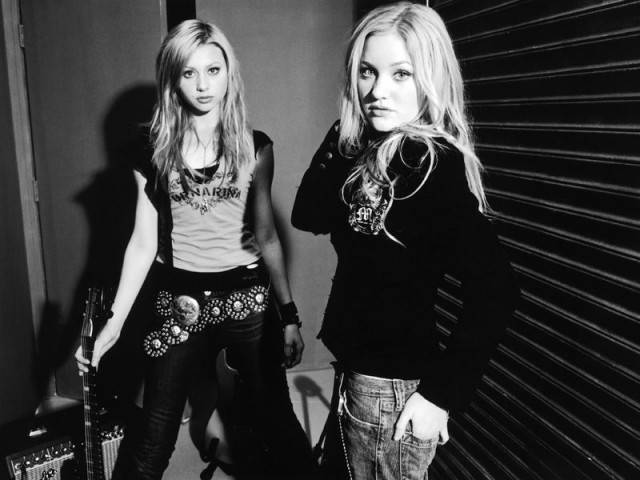 MUBAZNFRSJMYOFKZFXE - Aly and Aj