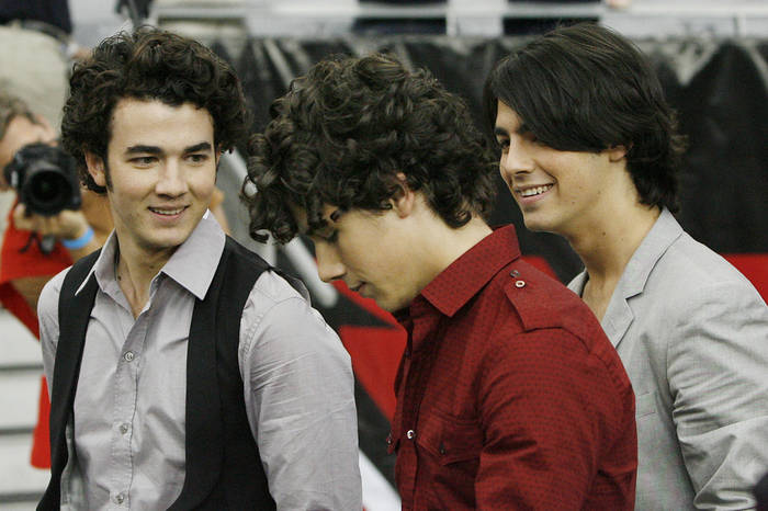 2exxb9l - Jonas Brothers