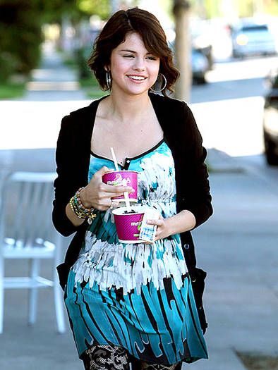 01 - Selena JULY 16th- At a Frozen Yogurt Shop in Hollywood