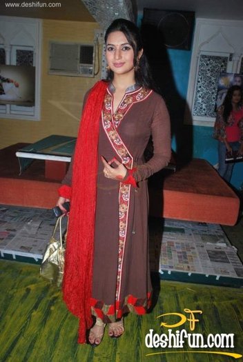 6096_102511291940_691471940_1977840_2630954_n - A TA PENTRU TOTDEAUNA-Divyanka Tripathi shi Sharad Malhotra-pictures