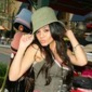 vanessa-hudgens-681974l-thumbnail_gallery - Vanessa Hudgens