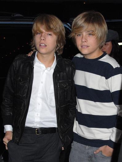  - cole and dylan sprouse