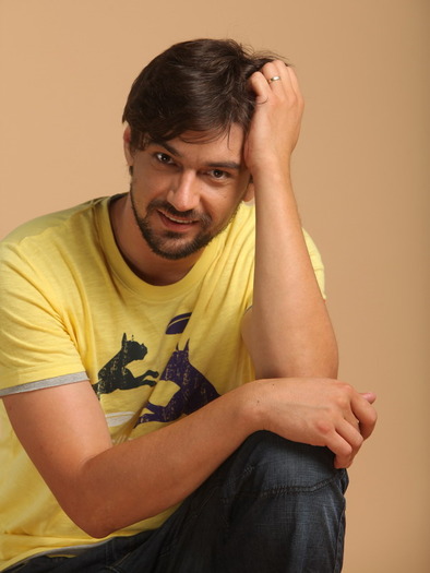 bogdan_albulescu_-_tricou_galben1_600 - A a ta pentru totdeauna VS aniela