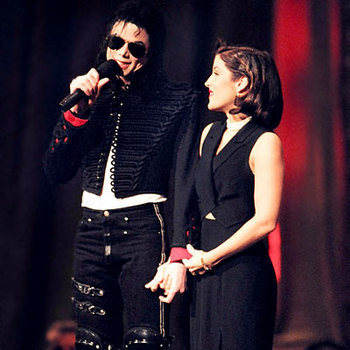 michael-jackson-and-lisa-marie-presley-thumb-350x350 - Michael Jackson si Lisa Marie Presley
