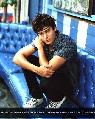 andagain - poze zac efron