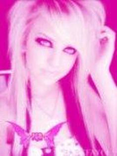 QDTQRRUROAFWIFHHDVV - poze