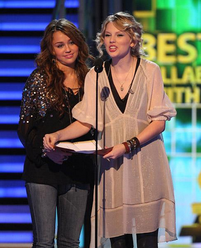 3265860544_ce07355e31[1] - Taylor Swift and Miley Cyrus