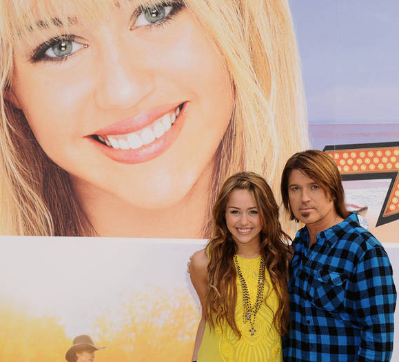 Hannah Montana Movie Madrid Photocall tgXKHRujdWql