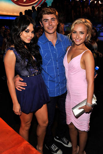 impli8 - Vanessa Teen Choice Awards