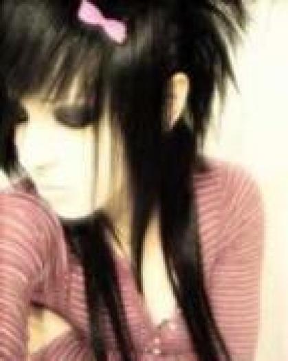 WUDTNDRWPTMCDVDBIIN - emo and punk girlboy