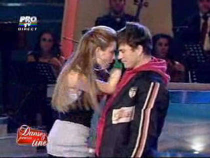 YELSXTOCNOYMDBZFXHB - Elena Gheorghe