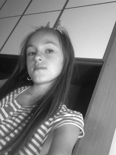 poza0037; tot la cineva
