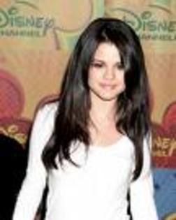 43253 - Selena Gomez