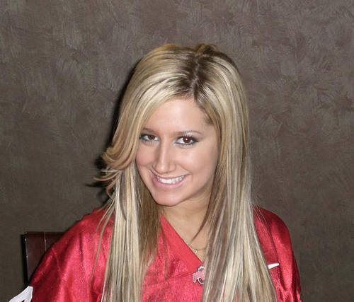 Ashley Tisdale - x - Ashley Tisdale