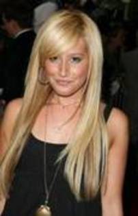 RTBDXAPEBGJUYCBMEVV - Ashley Tisdale