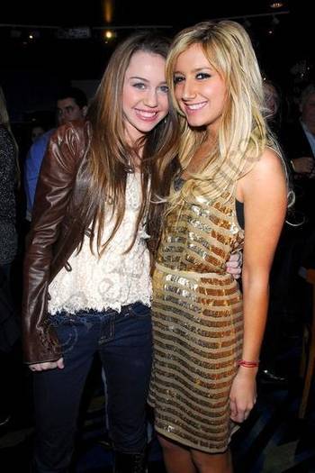 TKAAVFXFJGAHTTCPLRY - miley-hannah