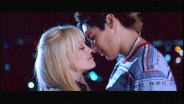 004RYV_Hillary_Duff_106[1]
