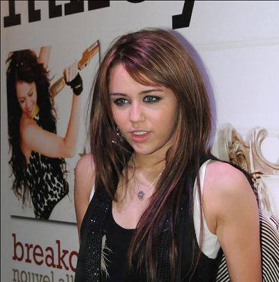 Miley-Cyrus-_2.0.0.0x0.400x403 - Miley si Hannah