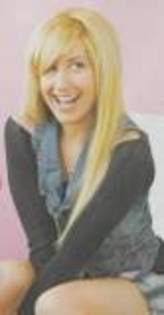 th_l_45d0e418da959ab317e998a422edf8d8 - ASHLEY TISDALE POZE RARE