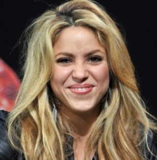 Shakira - Shakira- Va juca in Betty Cea Urata