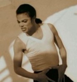 XILMUASBNNPTPVJVSQI - Michael Jackson