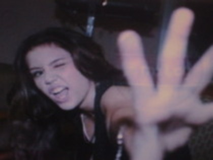 GOLXFHIXXJHWWINBWAW - versurile in romana The Climb Miley Cyrus