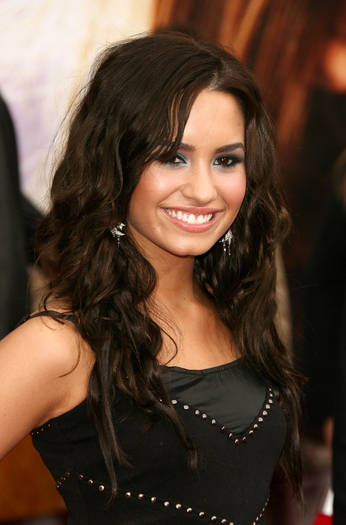 DNDOTDOIJGTXUNACLNR - Demi Lovato