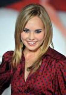 HLXEUHKEMBSNXMIRJAH - meaghan martin