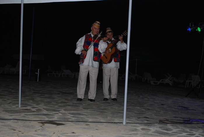 Mm 523; fratii Peterus
