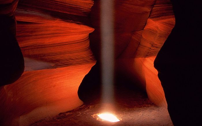 Shaft-of-Sunlight-Slot-Canyon-Arizona