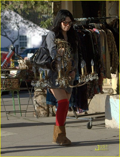 vanessa-hudgens-red-strockings-13 - Vanessa Hudgens Red Stocking Silly