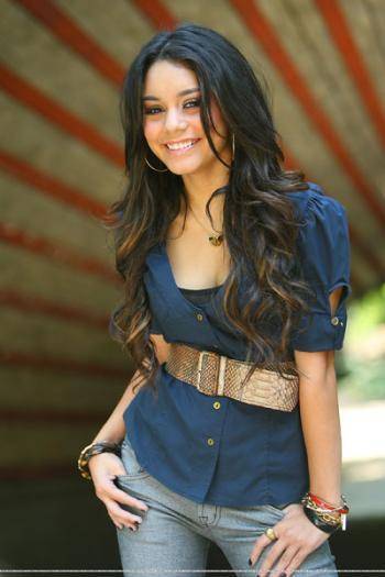 Vanessa Hudgens-rebeca3 - Clubul Fetelor