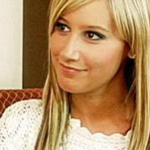 HPRNLXYUFKIOGMHOTGU - ashley tisdale