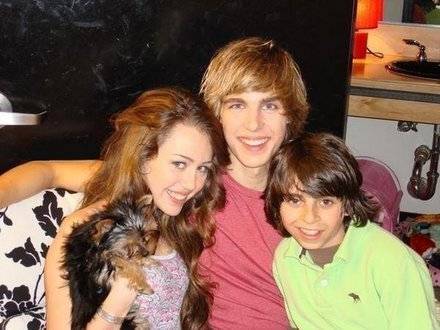 miley-cyrus-personal- - Miley-Personal Picture