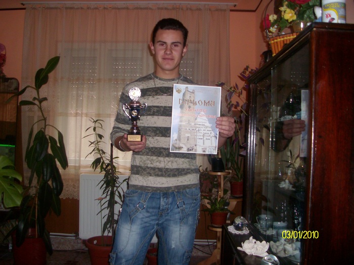 Cupa si diploma loc 3 la concursul cu puii anul 2009 - A- Rezultate 2009