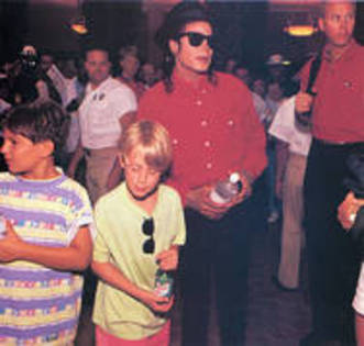 IYOHHJWBKXEOPTKOLDV - michael jackson