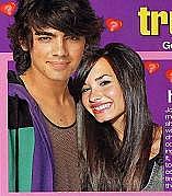 e insusi demi lovato cand statea imbratisata cu joe jonas