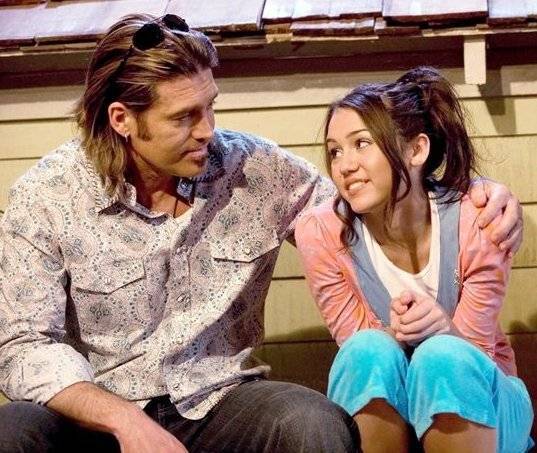 RKNCBYNWKIHBHCVBQIY - miley-hannah