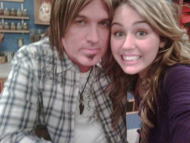 2h2o2ad - Miley Cyrus