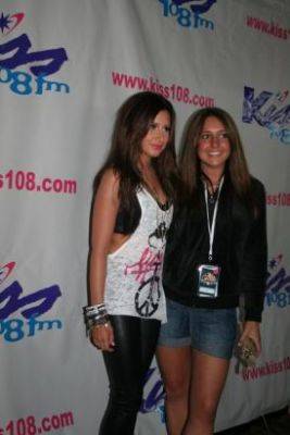 normal_006 - 2009 Kiss 108 Concert - Backstage and Interviews