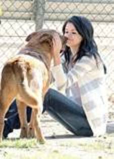 th_file2 - Selena Gomez poze rare