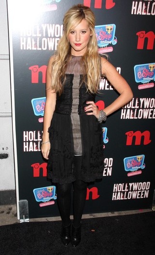 Ashley+Tisdale+Magazine+2009+Hollywood+Halloween+Gwc375UgPjWl